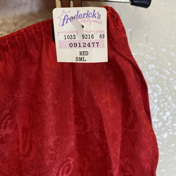 Frederick’s Of Hollywood Vintage Red Silky Rose Cami & Tap Shorts *NWT *Size M&S - Picture 3 of 8